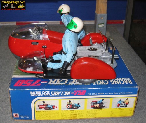 sidecar750kyosho10114.jpg