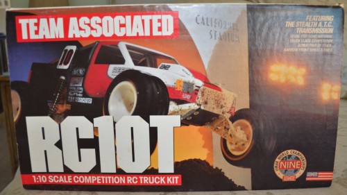 I have always loved the picture on the front of the RC10T box