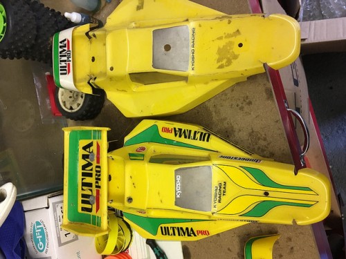 Original bodies for the two ultima's. Got a new shell en route from marwan.