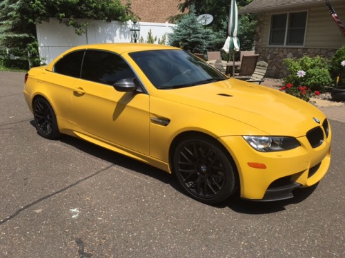 speed-yellow-e93-m3-cabin.jpg