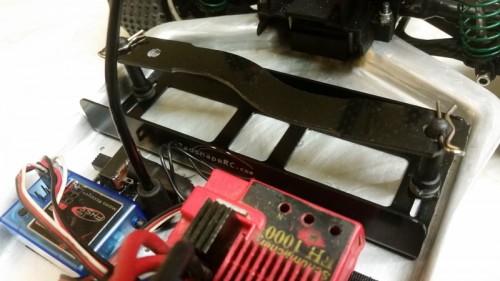 lipo mount using mission strap and posts and radshape cradle.jpg