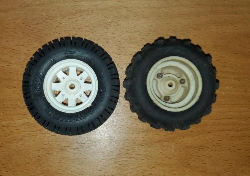 rc10 tires.jpg