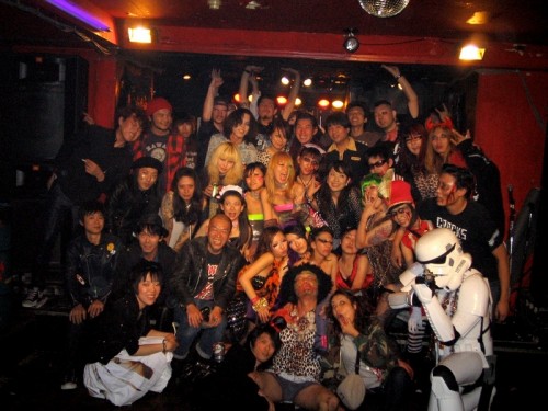 Alienslap nagoya october 2008-group picture-small.jpg