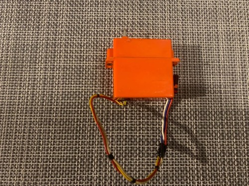 novak_servo3.jpg