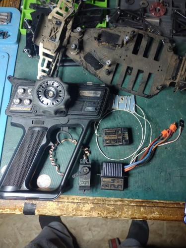 futabe electonics including controller.jpg
