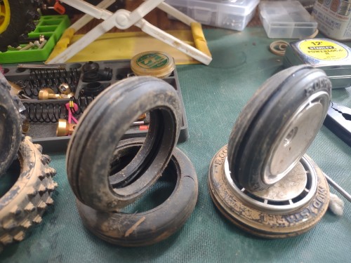 front tires and wheels sand rail dirty.jpg