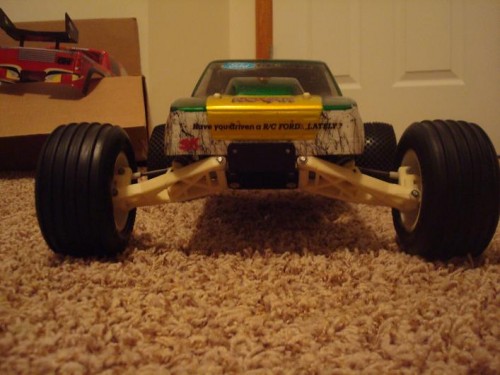 rc10t resizbodyfrt.jpg