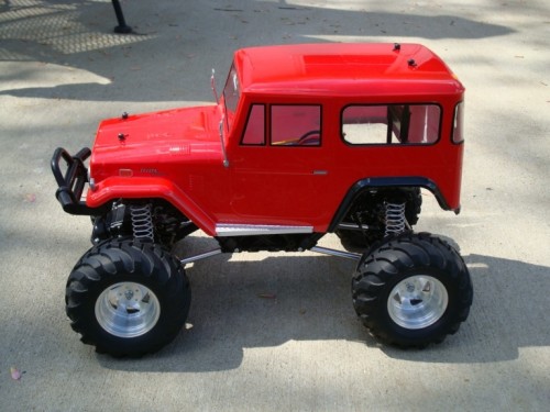Fitted with See's King Cab rear wheels and Blackfoot tires.