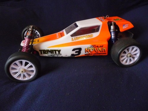 Weirdly, my old Pro body fits like a glove on one of my Jr2 projects.  Who knew?!