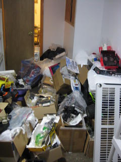 settin03 of ebay disaster area1 .jpg