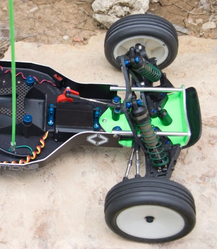 RC10-RUNNER-01-green-nose01.jpg