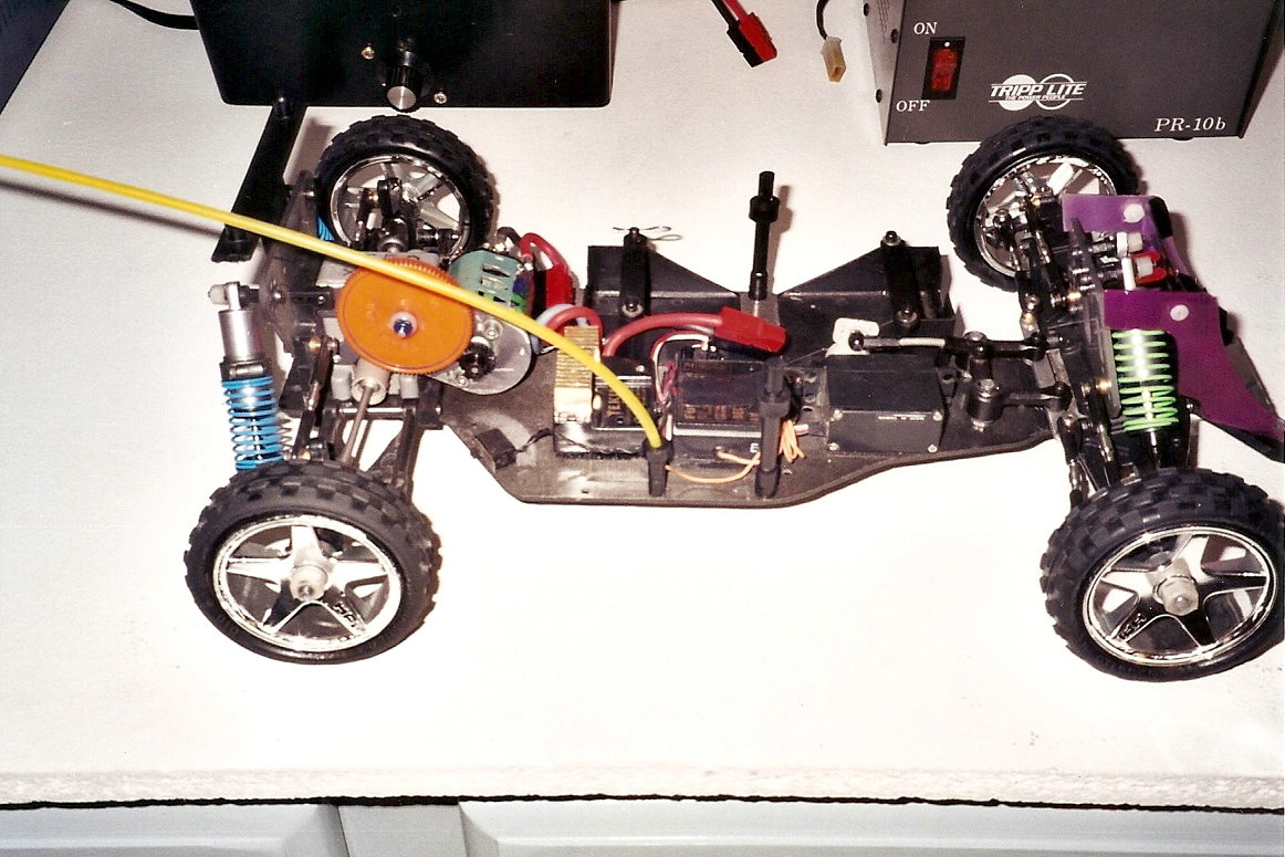 losi chassis 1.jpg