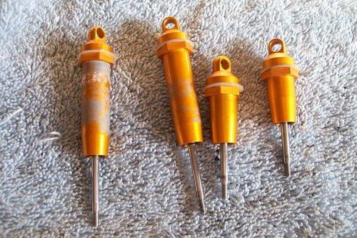 rc10cleanshocks.jpg