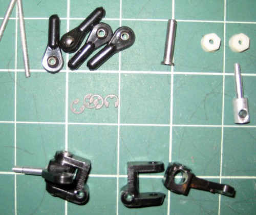 Kyosho-Ultima-RR-18deg-king-pin-03.jpg