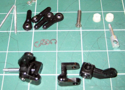 Kyosho-Ultima-RR-18deg-king-pin-05.jpg