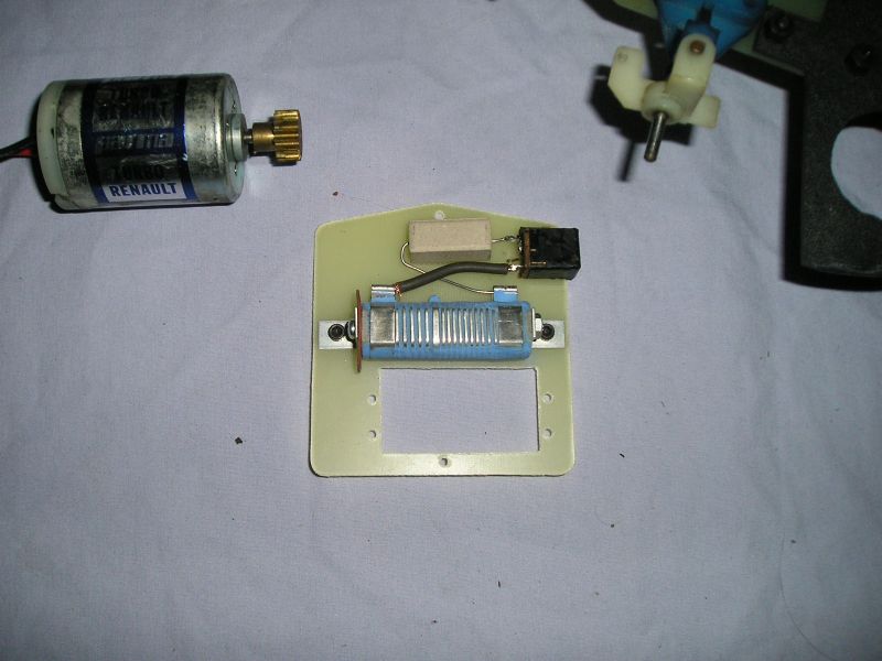 100e2.jpg