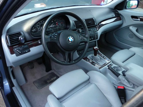325i interior