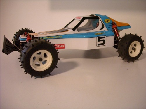Kyosho Optima painted 002.JPG