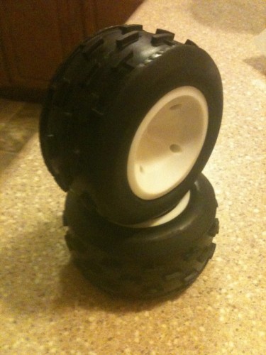 RC10 Wheels and rims.jpg