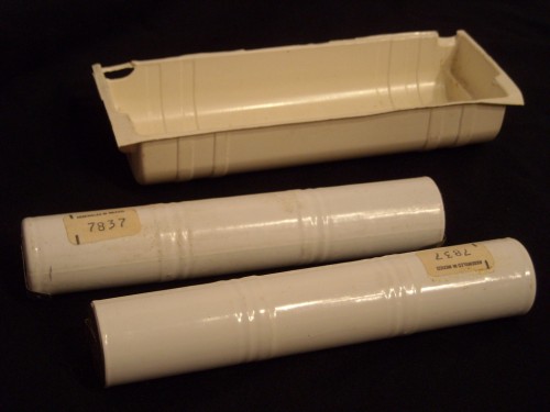RC12eWhiteBattery 007.jpg