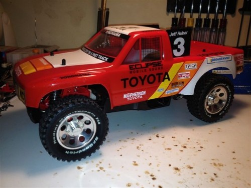 Tamiya Toyota PreRunner (TA-01 chassis, aluminum wheels) 005_small.JPG
