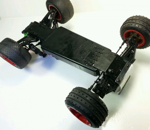 Traxxas Hawk 2 underbody.JPG