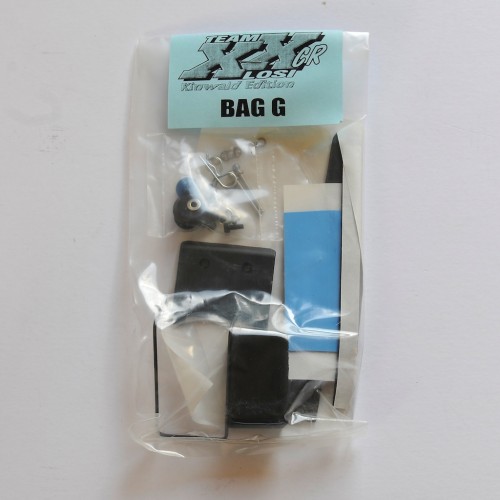Bag G: Erm.....blue wing buttons!!!