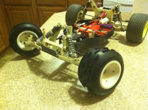 RC10T with wheels.jpg