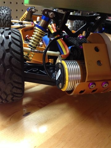 Associated RC10 (Novak 17.5, B4 carriers, Kyosho Velvets, Kawasaki MX body) 9_small.JPG