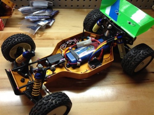 Associated RC10 (Novak 17.5, B4 carriers, Kyosho Velvets, Kawasaki MX body) 14_small.JPG
